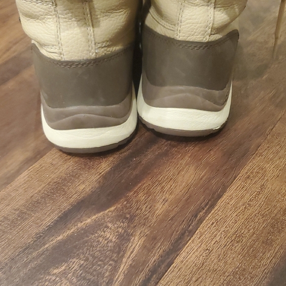 Women's Beige Winter Boots - Picture 6 of 16